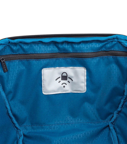 Rucksack mit Beleuchtung Cosmo Connected Securain Details Anti-RFID-Innentasche