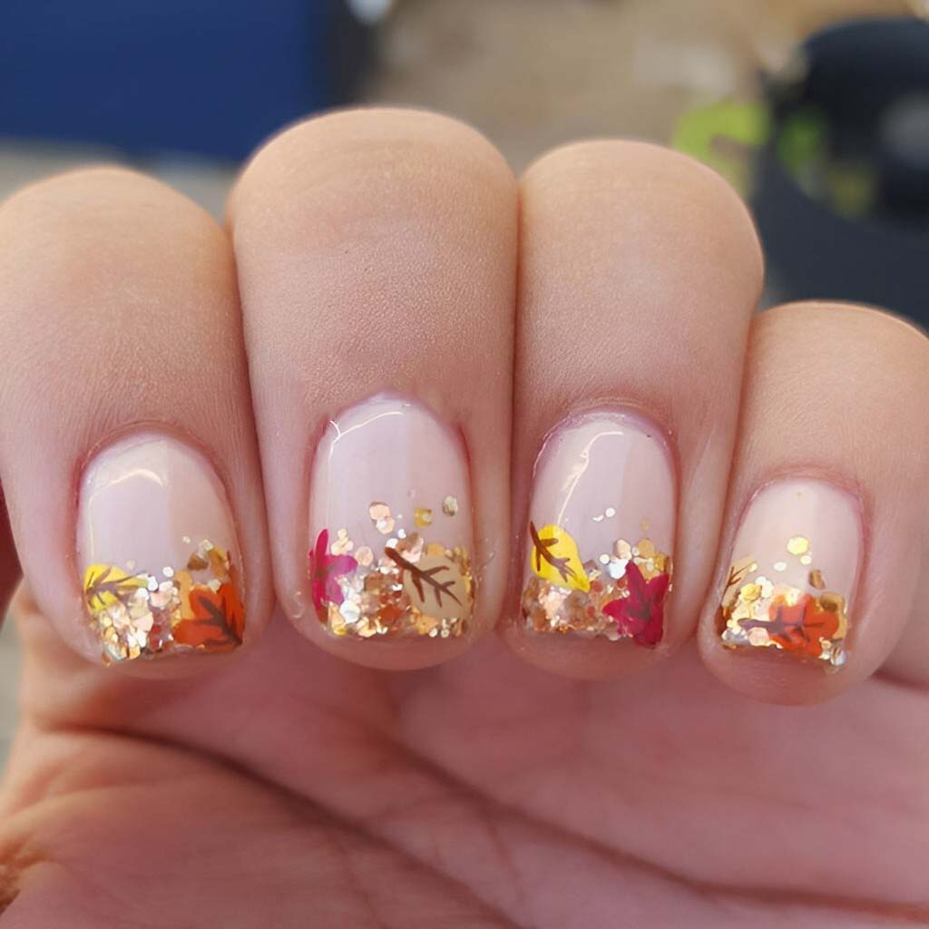 French Tip Fall Leaves