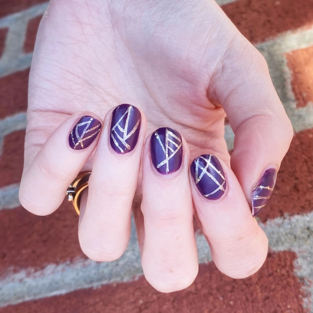 Magic Purple Striped Nails