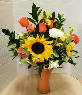 Beautiful bouquet using locally grown cut flowers grown at Maple Park Farm in Tofield, Alberta.  All products grown chemical and pesticide free.