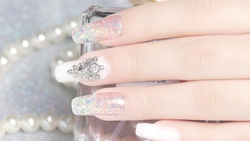 snowflake nail art