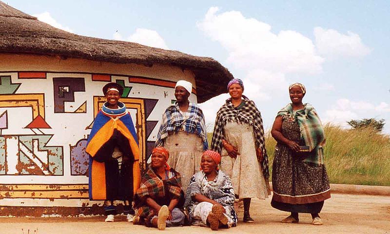 femmes tribu ndebele