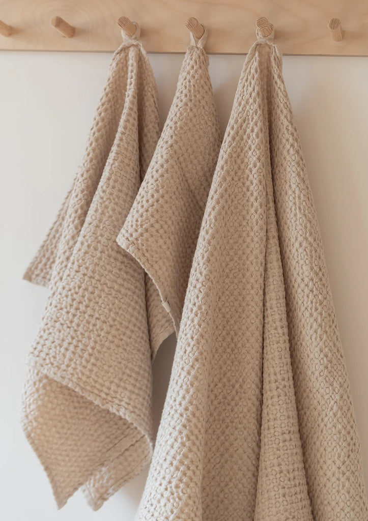 Linen bath towels