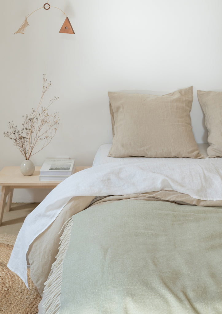 What Color Sheets Go With Grey Comforters? Best Combination For Your B –  Organic Textiles