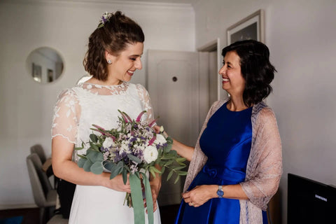 femme avec bouquet