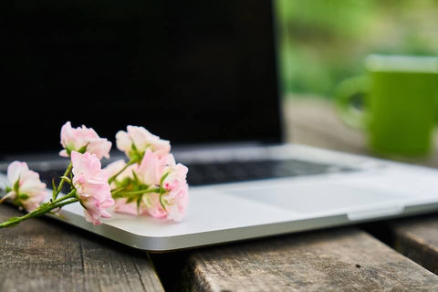 fleur au bureau