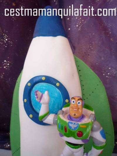 Video De Gateau 3d Toy Story Buzz L Eclair Tutoriel C Est Maman Qui La Fait