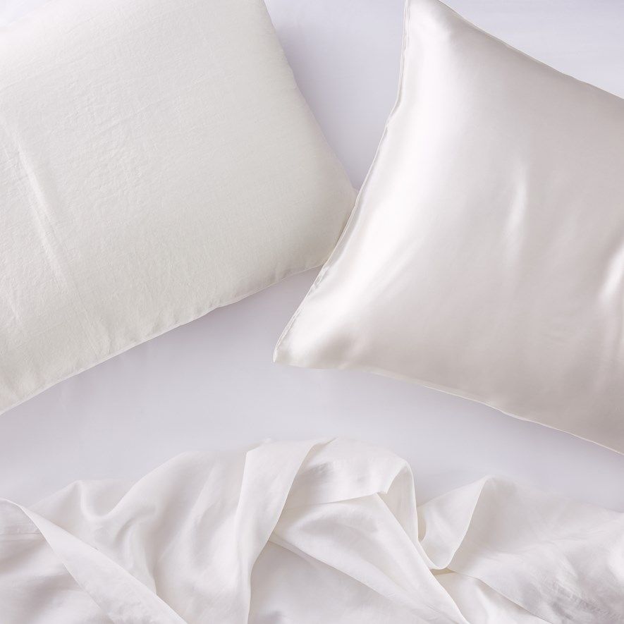 how to  care for silk pillowcases