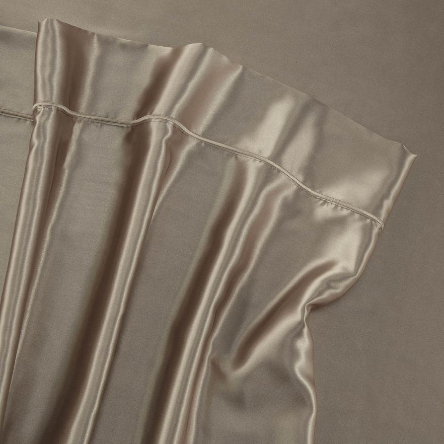 iron silk pillowcase