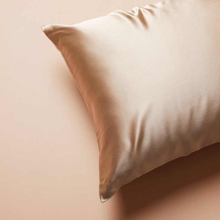 What is a Silk Pillowcase?