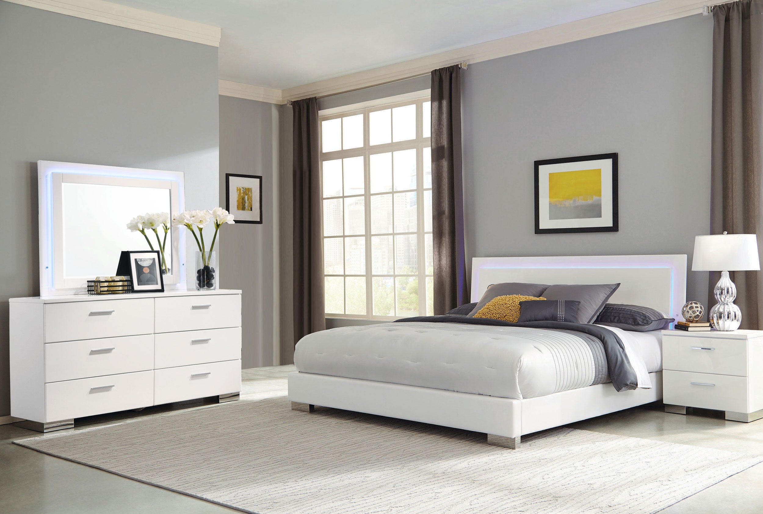 White Gloss 4-piece California King Bedroom Set - Felicity