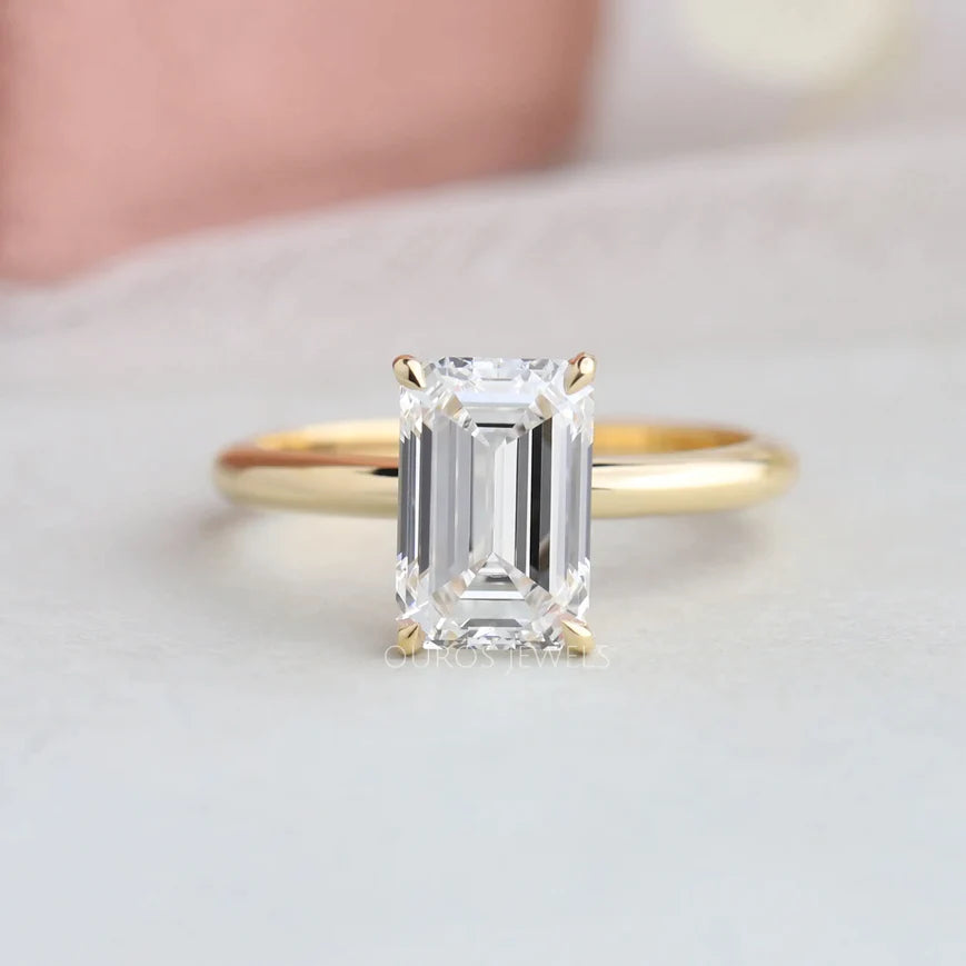 2.60 carat weighted emerald cut lab-grown diamond solitaire engagement ring with VVS clarity and EF clarity