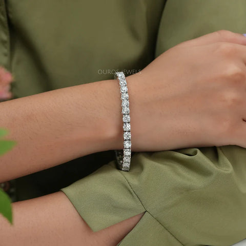 Dazzling Diamond White Gold Tennis Bracelet For Women – Timeless Sparkle and Classic Elegance for Your Wrist.