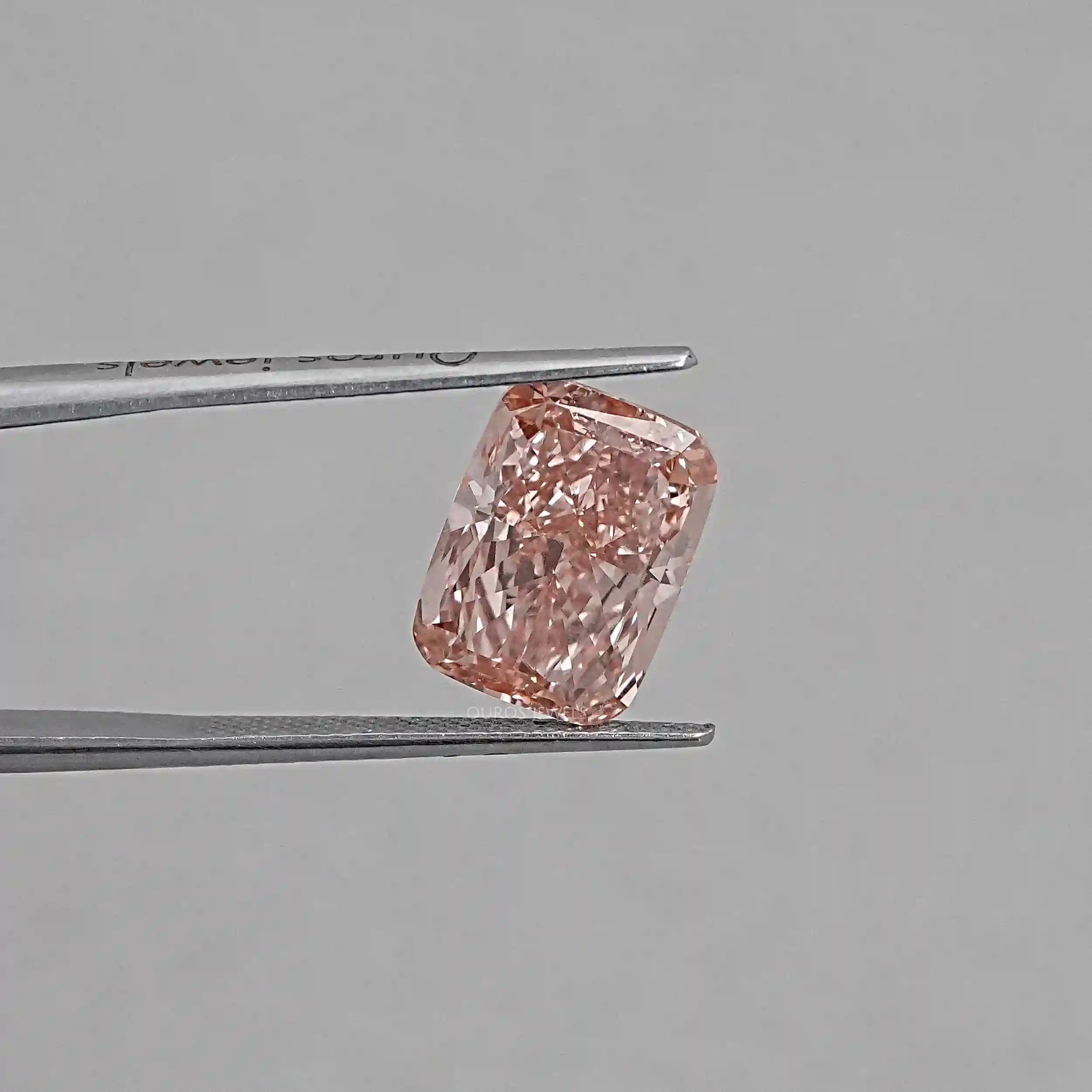 Lebhaftes Rosa Kissen schliff Labor Diamant