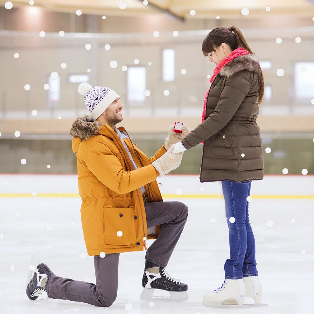 Boyfriend propose with unboxing beautiful ring to his girlfriend on the ice skating