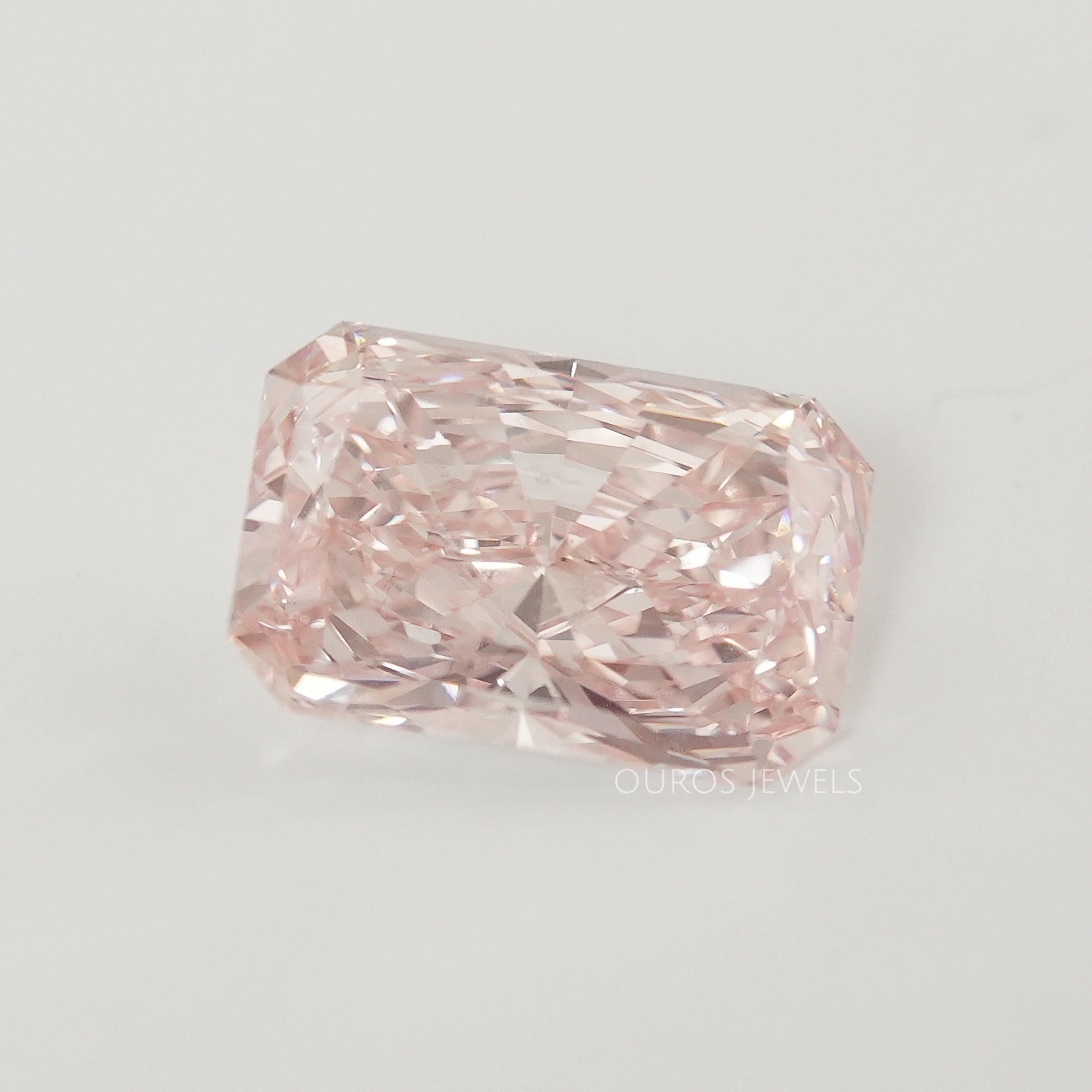 Lebendiges Rosa Radiant Form Labor Diamant