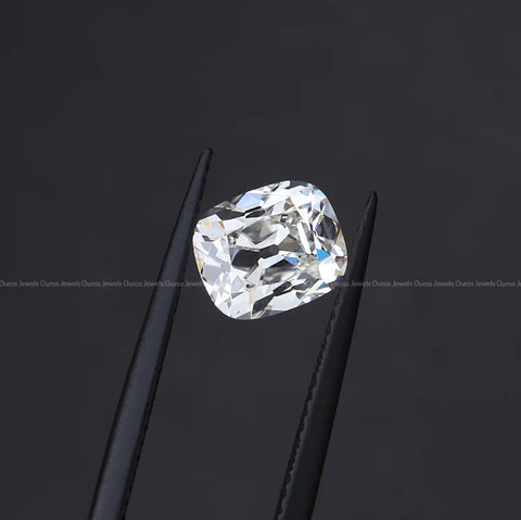 2.09 carat weighted old mine cut elongated cushion shape lab-grown diamond in VS1 clarity and F color-grade for the engagement ring and wedding band choice.