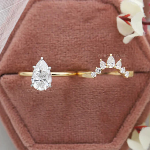 Pear shaped diamond wedding ring set for woman