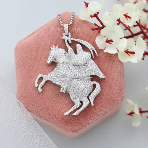 Dazzling white gold horse riding warrior pendant for women, adorned with unique diamond accents—a majestic blend of strength and elegance.