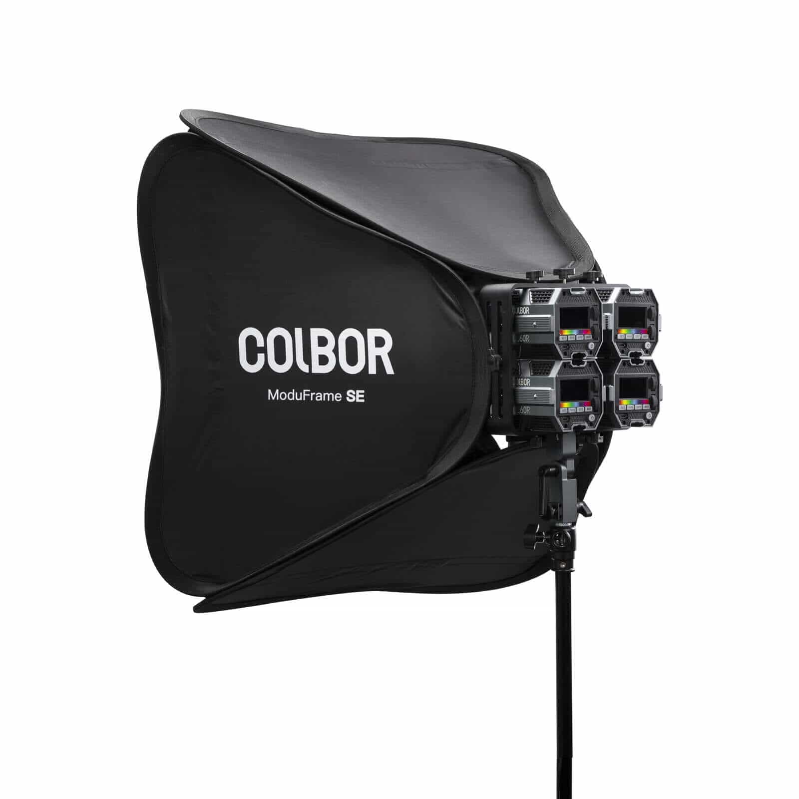 COLBOR ModuFrame SE can soften the lighting from a 4-light setup.