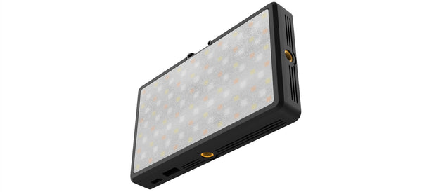 COLBOR PL8R: Inbuilt large-capacity battery makes it one of the lights for mobile video recording