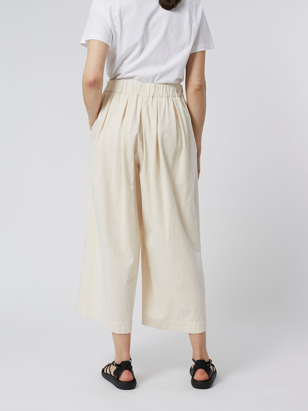 Back Tuck Easy Wide Pants in Shell Poud