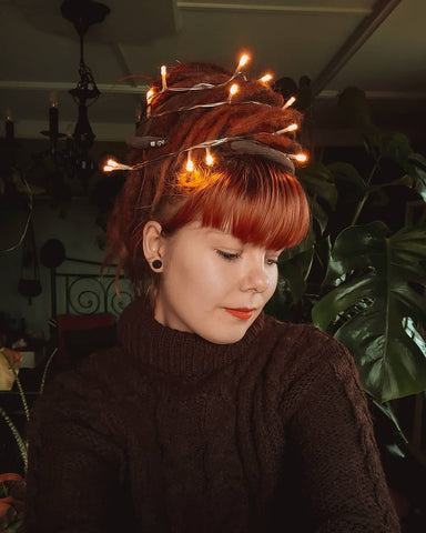 Lit-Up Christmas Hairstyle
