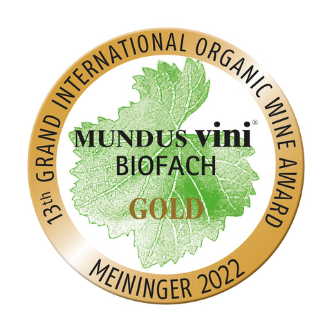 Meininger_international-organic-wine-award-goldmedaille-gewürztraminer-burgenland-biowein