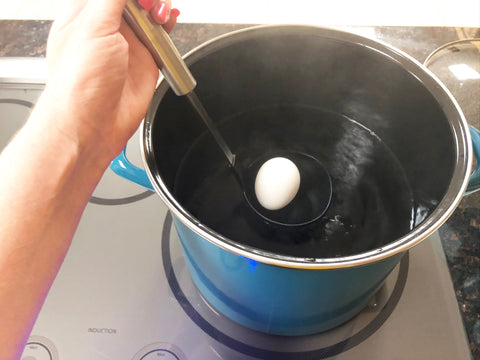 boiling eggs in the stockpot