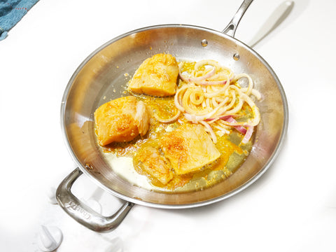 cook fish and onions in id21 stainless 12.5 inch fry pan