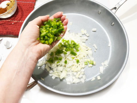 add jalapenos and onions to id21 fry pan