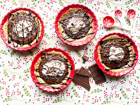 4 nutella pies in mini pie dishes red