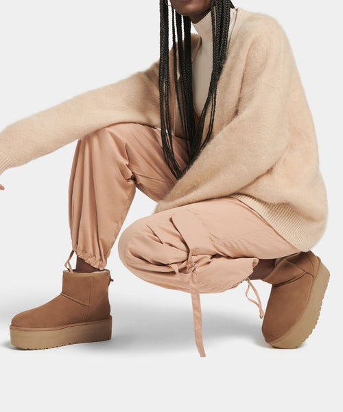 UGG クラシック ミニ プラットフォームよろしくお願い致します