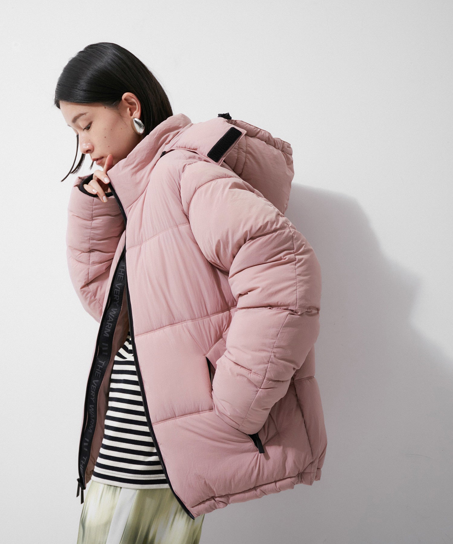 THE VERY WARM】THE V PUFFER JACKET ｜ ADAM ET ROPE' | アダムエロペ