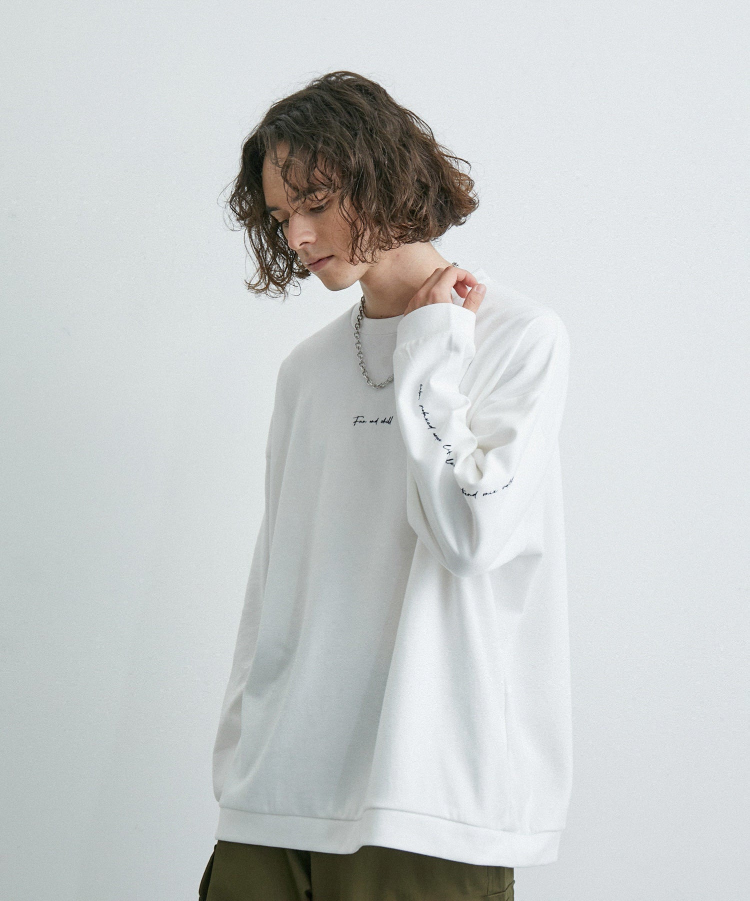 VETEMENTS ロングスリーププルオーバーL