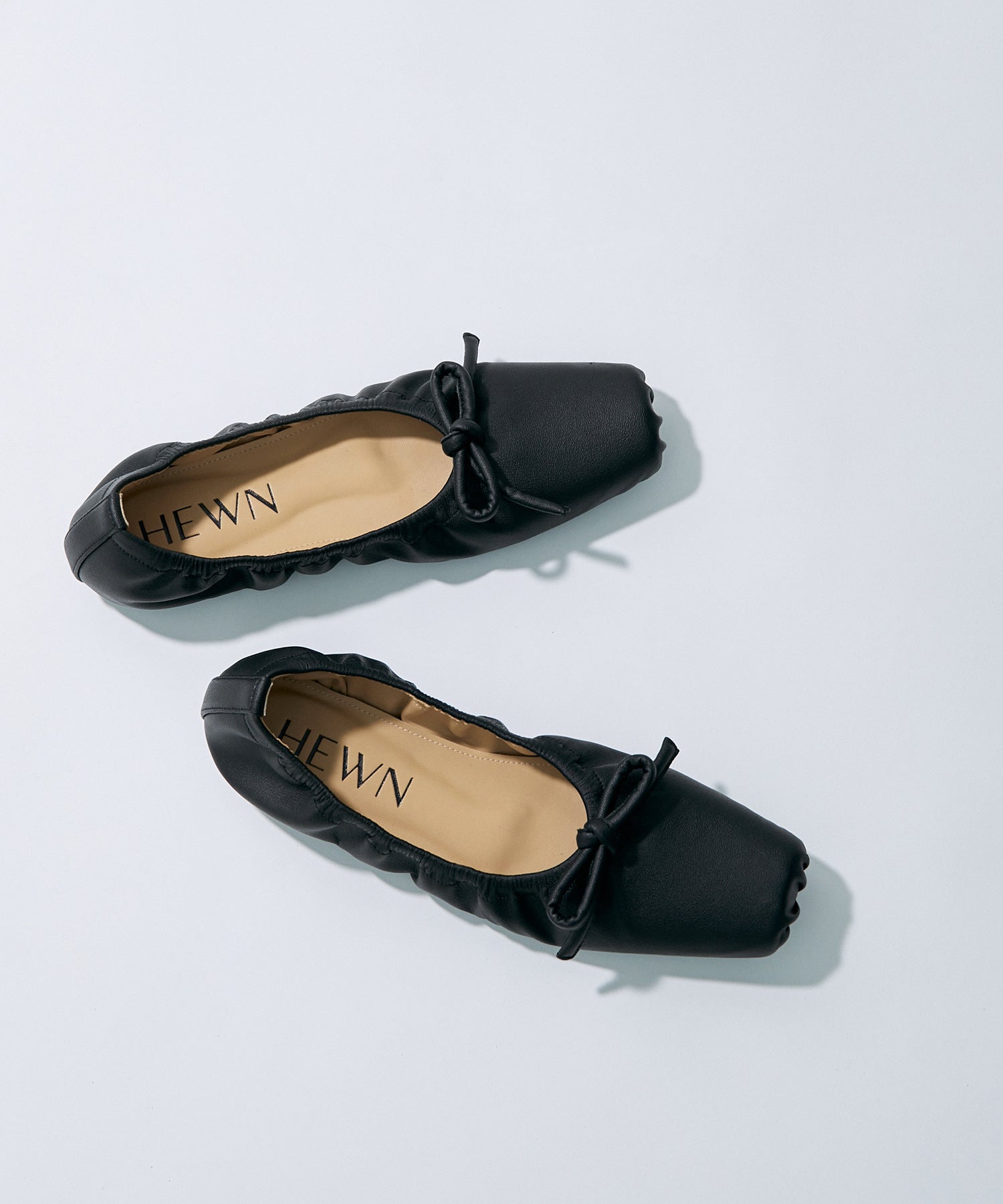 公式サイト限定】【HEWN】Sq gather ballet flats Yellow/Black