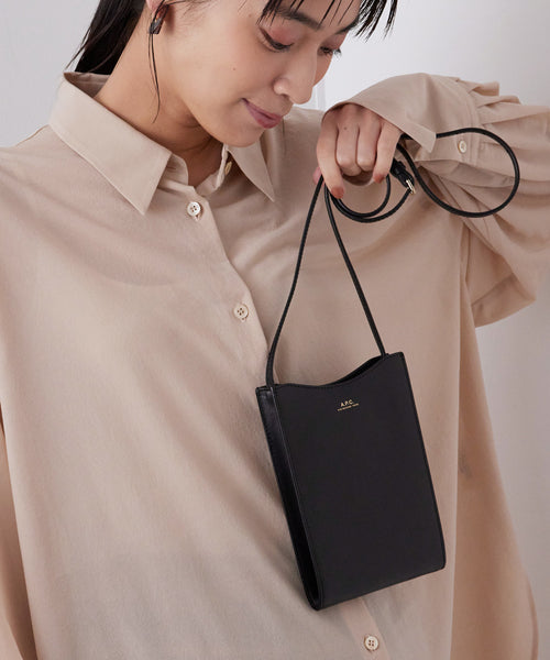 SALON adam et ropé / 【A.P.C.】NECK POUCH JAMIE (バッグ ...