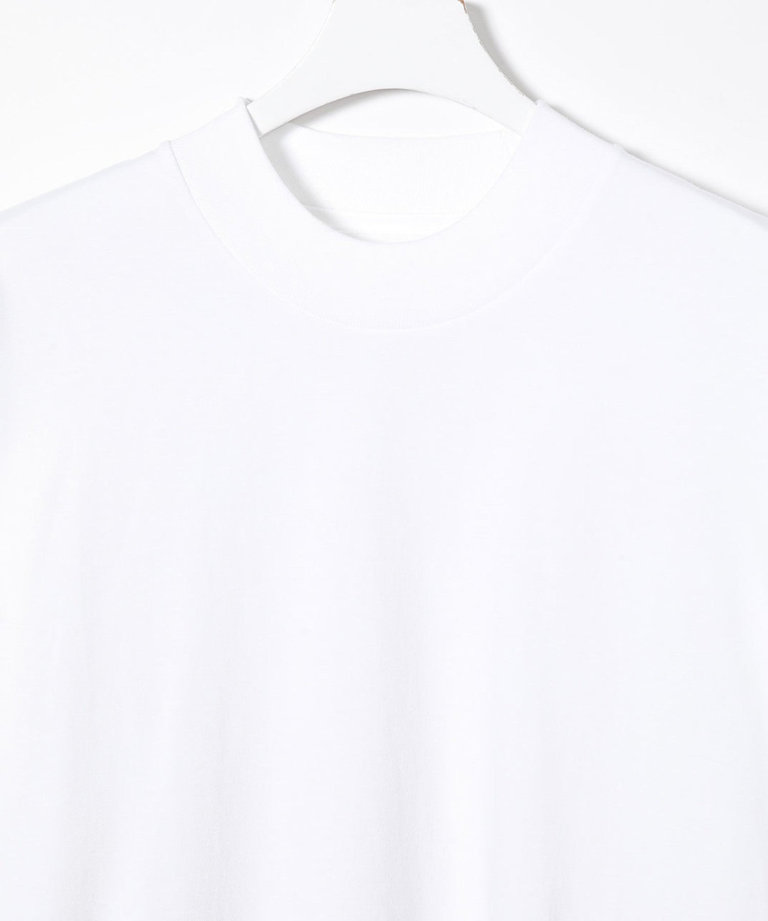 Hanes for BIOTOP】2P Mock-Neck T-Shirts/Unisex ｜ ADAM ET ROPE