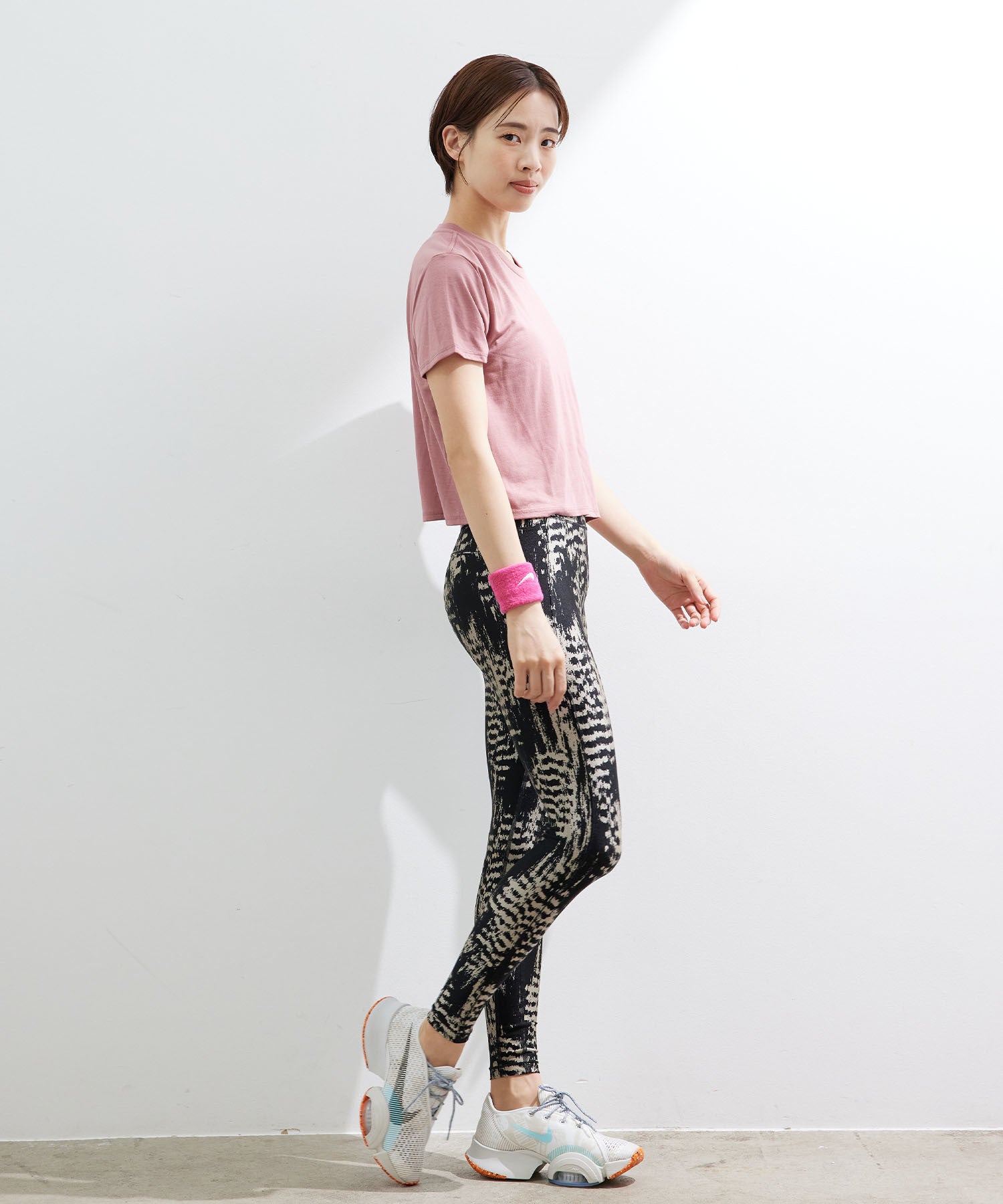 Casall】吸水速乾 Iconic Printed 総柄 7/8 スポーツレギンス｜J'aDoRe