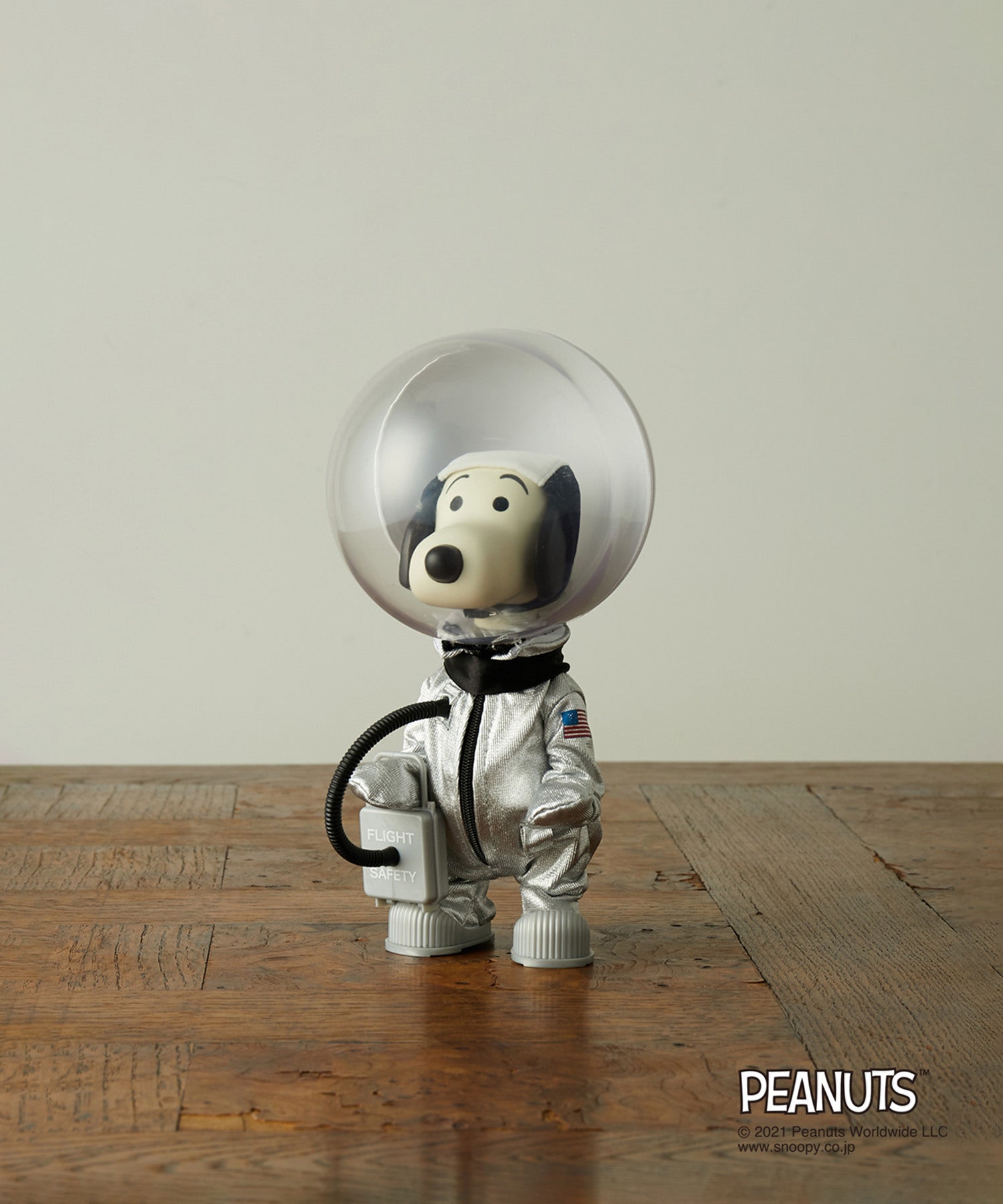 Tokion Vcd Snoopy Astronauts Vintage Silver Ver 雑貨 ホビー スポーツ フィギュア 通販 J Adore Jun Online