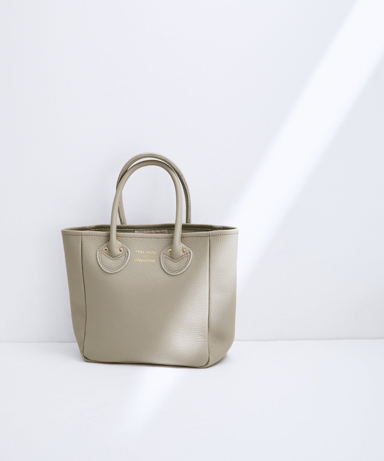 YOUNG&OLSEN】別注 EMBOSSED LEATHER TOTE S ｜ ADAM ET ROPE