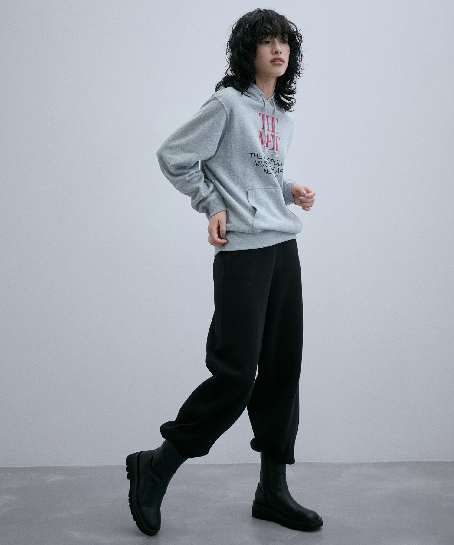 THE MET x ADAM LOGO SWEAT｜J'aDoRe JUN ONLINE OUTLET｜ジャドール 