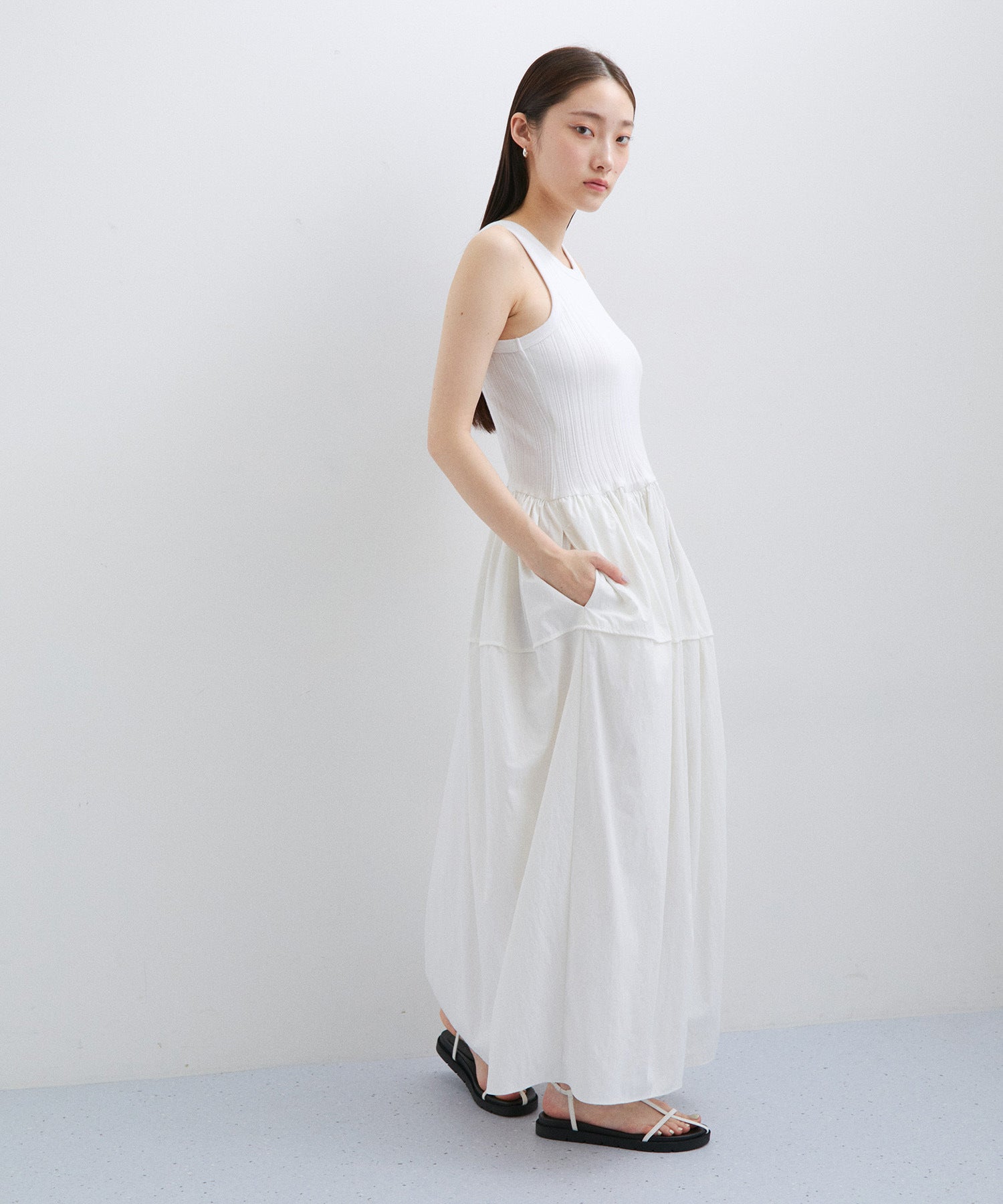 venit ヴェニット ¥38,500ドッキングニットワンピース