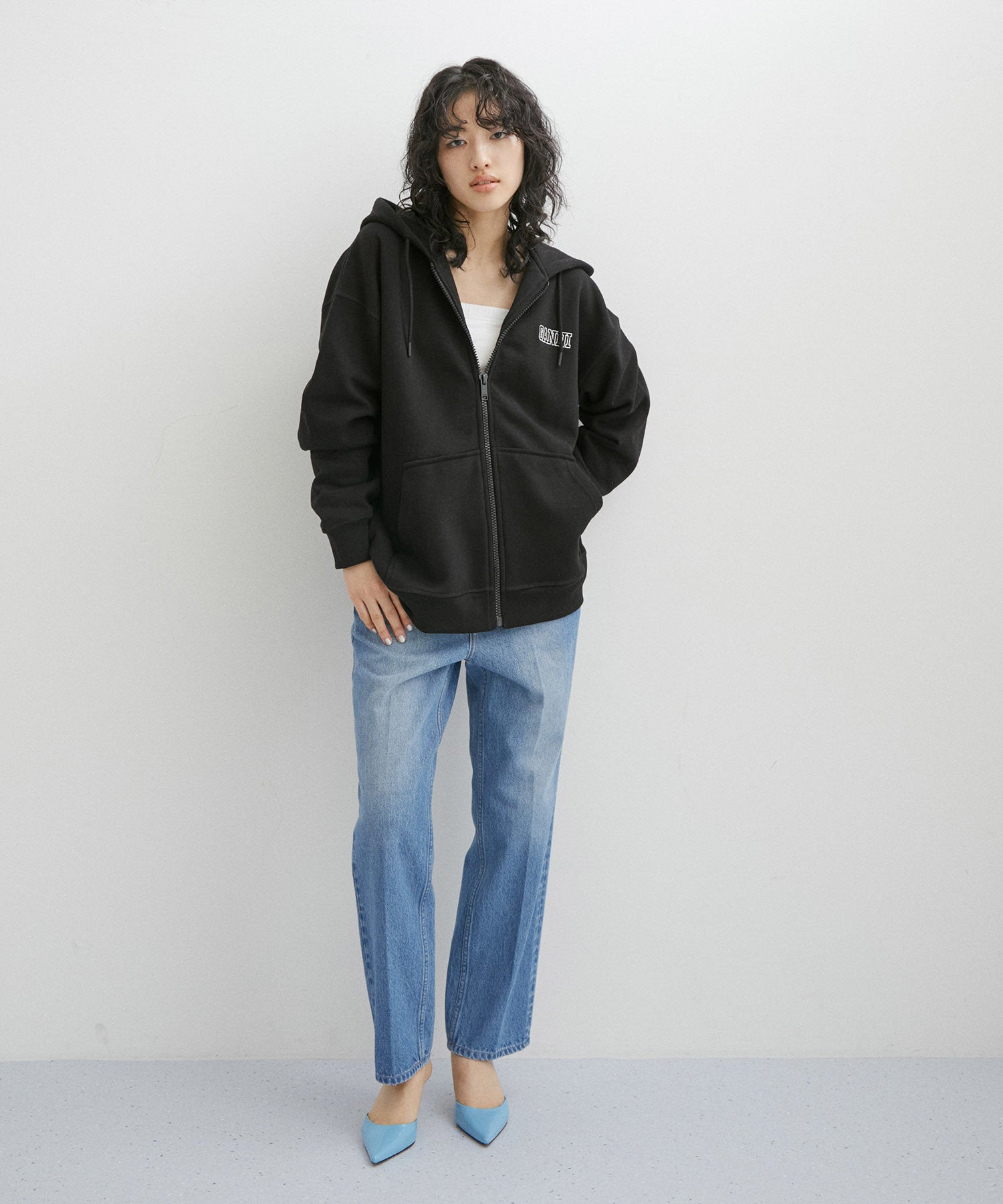 GANNI】OVERSIZED ZIP HOODIE ｜ ADAM ET ROPE' | アダムエロペ 公式サイト