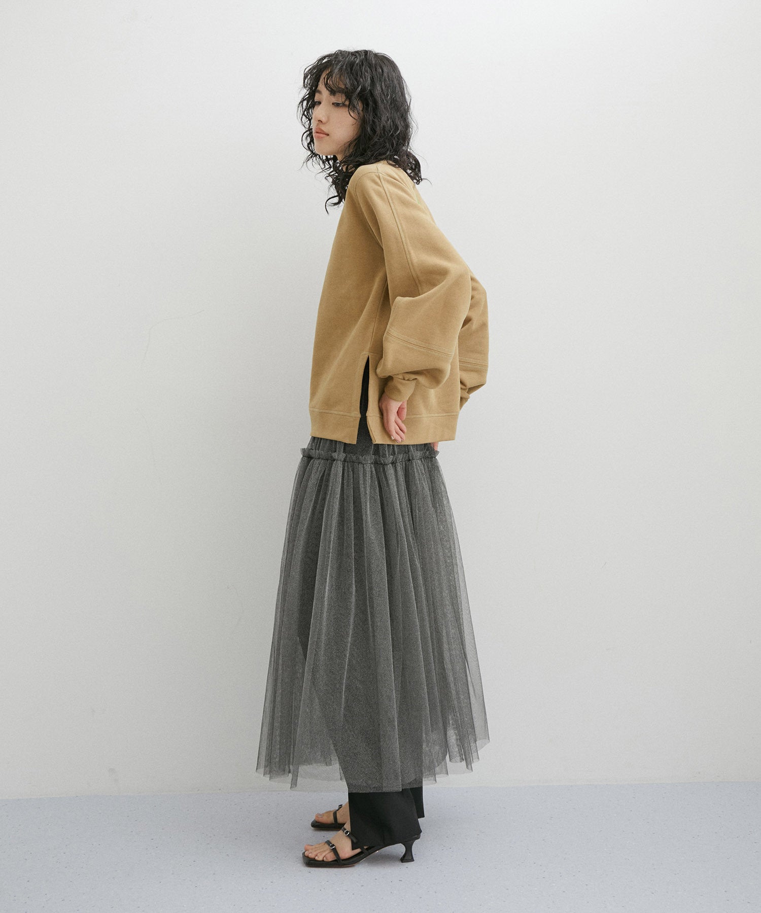 GANNI】PUFF SLEEVE SWEATSHIRT ｜ ADAM ET ROPE' | アダムエロペ 公式