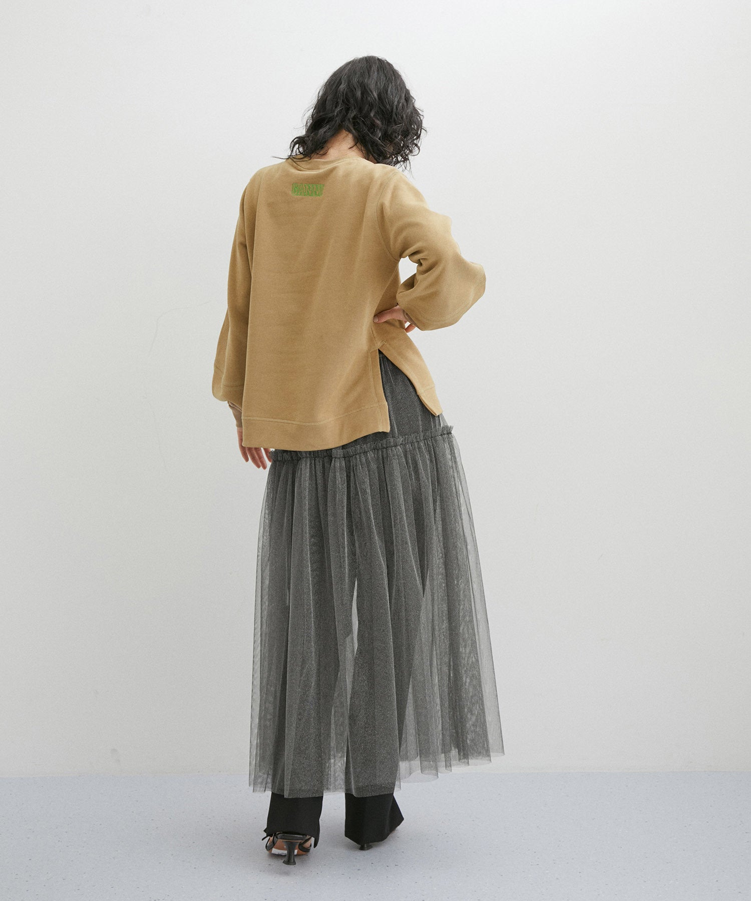 GANNI】PUFF SLEEVE SWEATSHIRT ｜ ADAM ET ROPE' | アダムエロペ 公式