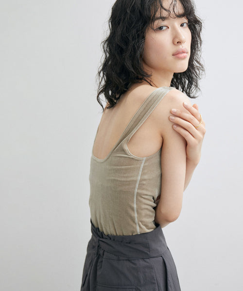 【SIMONE WILD】VELVET SIGNET TANK TOP ベージュ