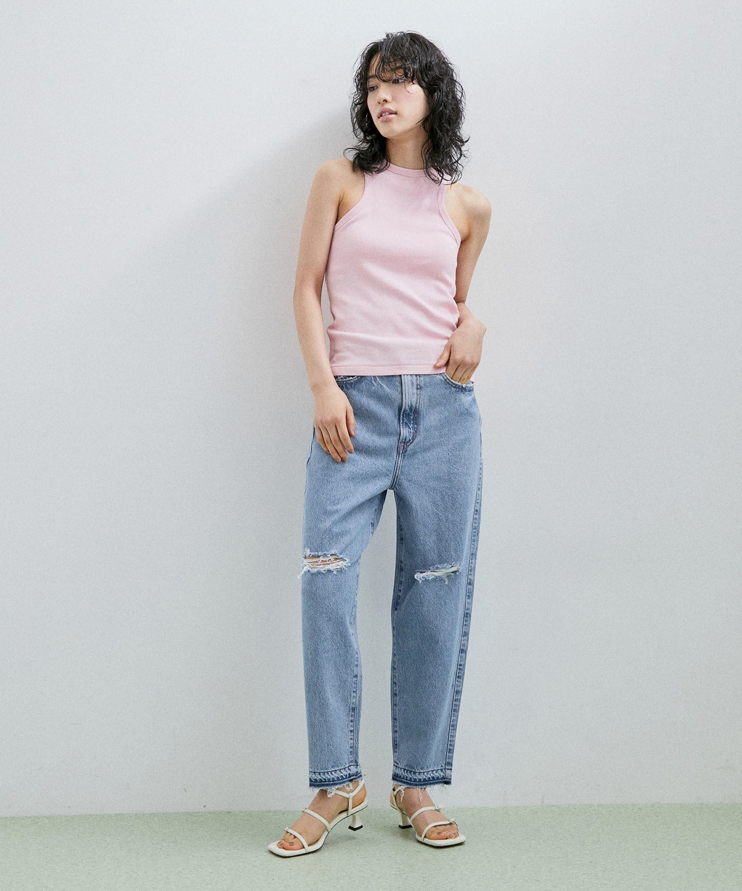 NEEDBY】LISA FIT HIGHRISE TAPERED ｜ ADAM ET ROPE' | アダムエロペ