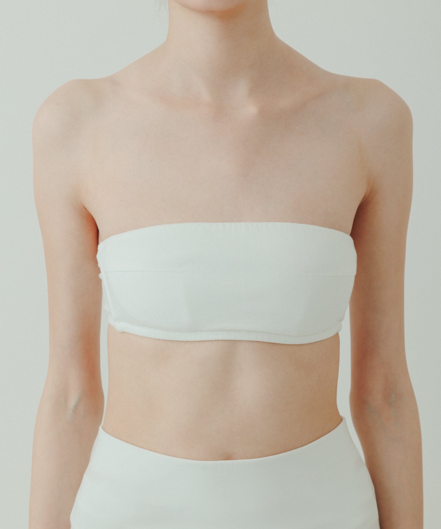 yo BIOTOP Cropped bare bra top 白 サイズ0 - トップス