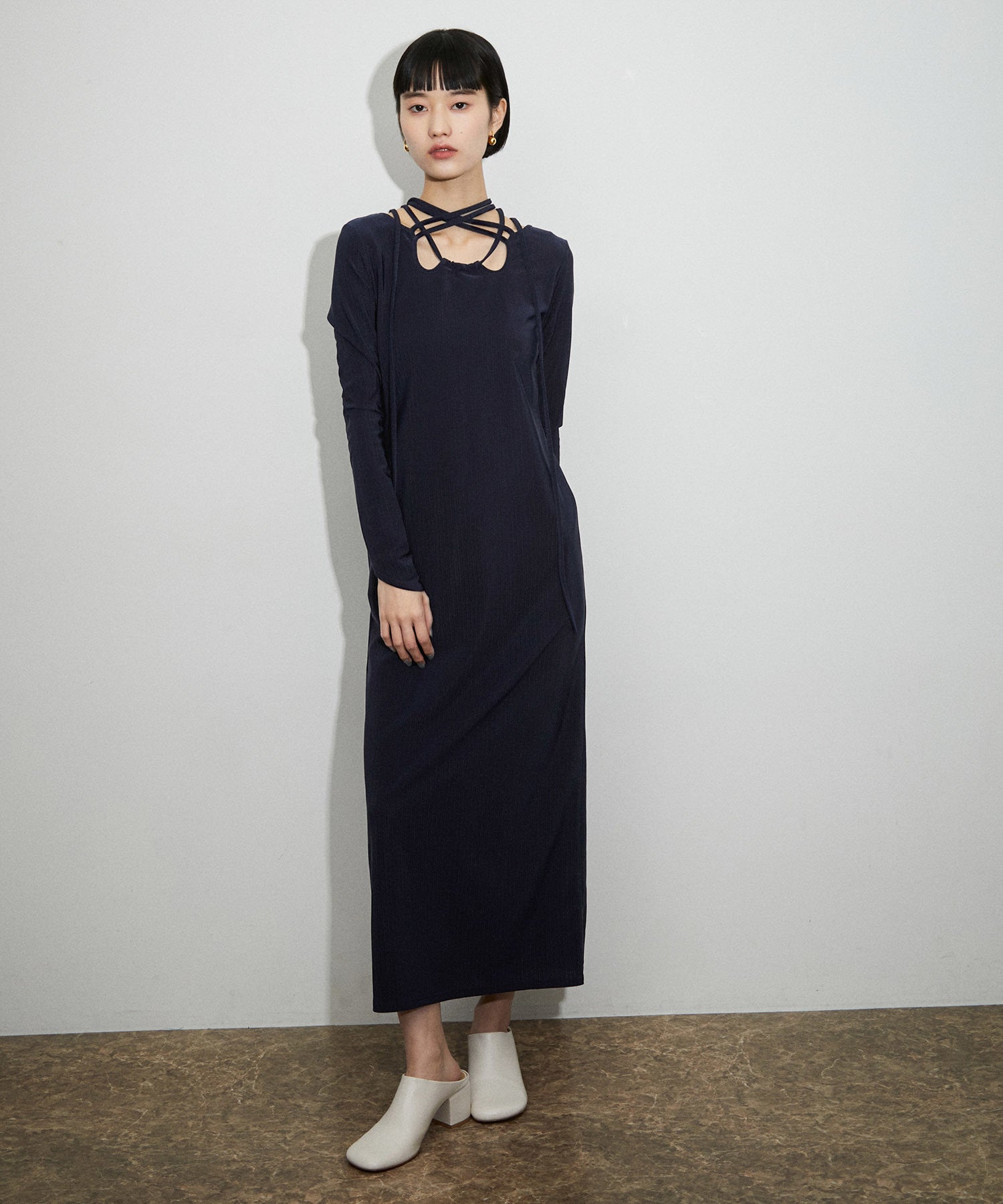 カラーホワイトlong sleeve dress